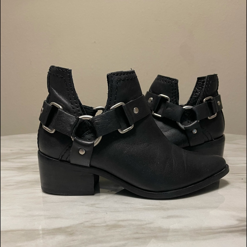 Steve Madden leather booties